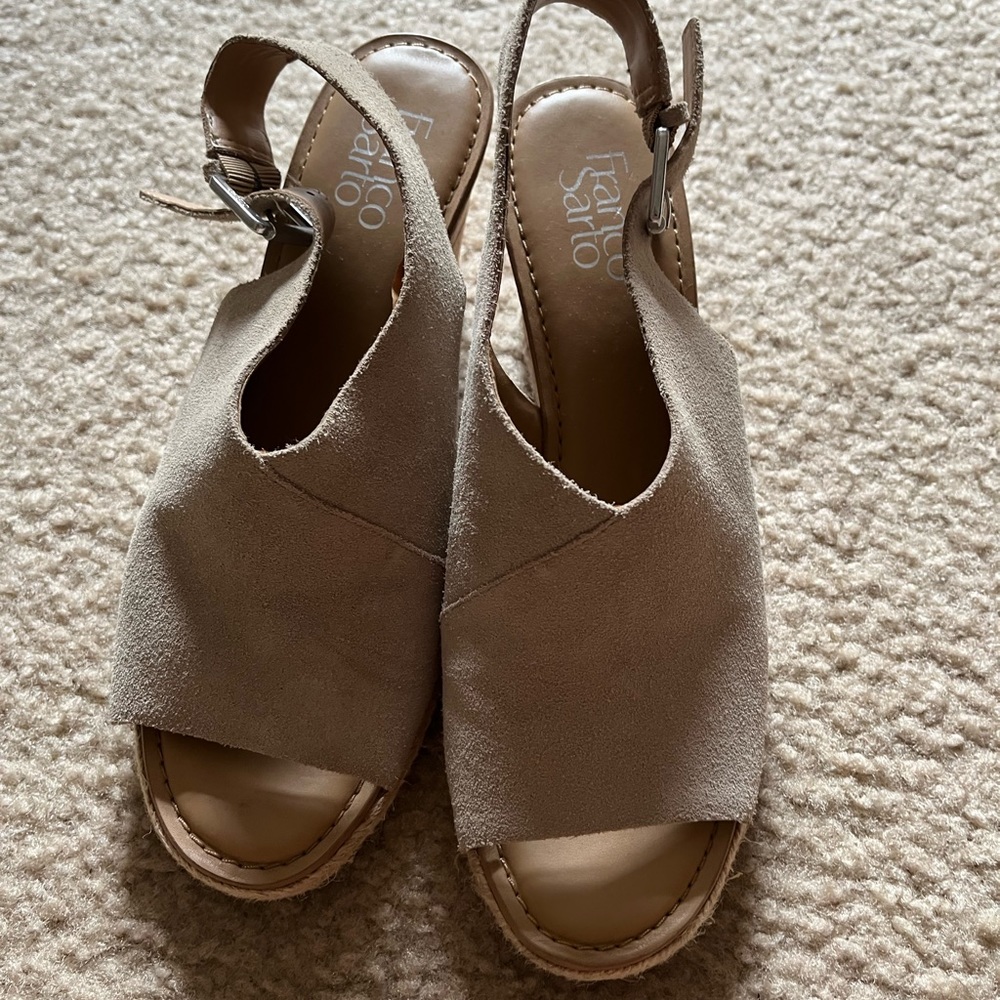 Gently used wedges size 9.5